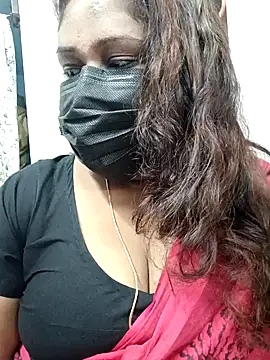 Snapshot of simran21 chatting on January 9, 11:47 am simran21 online show from January 9, 11:47 am