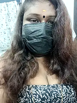 Snapshot of simran21 chatting on February 8, 6:55 pm simran21 online show from February 8, 6:55 pm