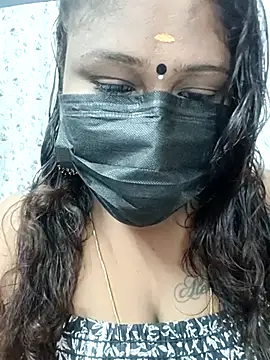 Snapshot of simran21 chatting on February 22, 2:19 pm simran21 online show from February 22, 2:19 pm