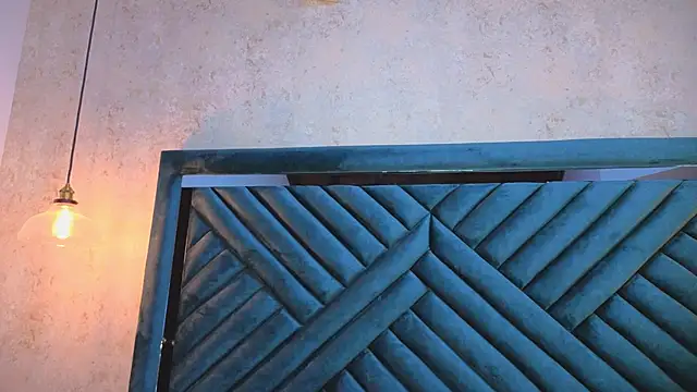 Lucy Vega online show from October 2, 3:46 am