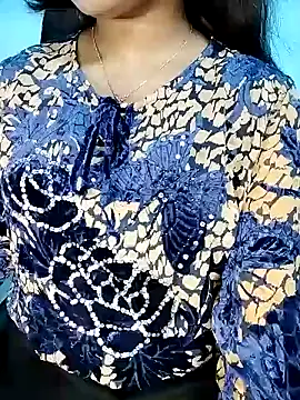 Snapshot of Sadika- chatting on December 31, 4:35 pm Sadika- online show from December 31, 4:35 pm