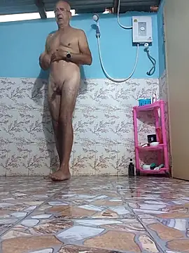 Snapshot of Sunnyboy7897 chatting on February 4, 12:05 am Sunnyboy7897 online show from February 4, 12:05 am