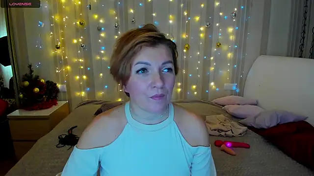 Katherine Fox online show from December 7, 2:13 pm