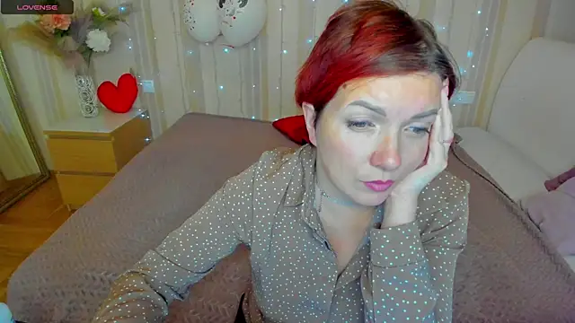 Katherine Fox online show from February 24, 4:36 pm