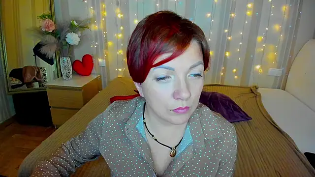 Katherine Fox online show from March 6, 6:05 pm