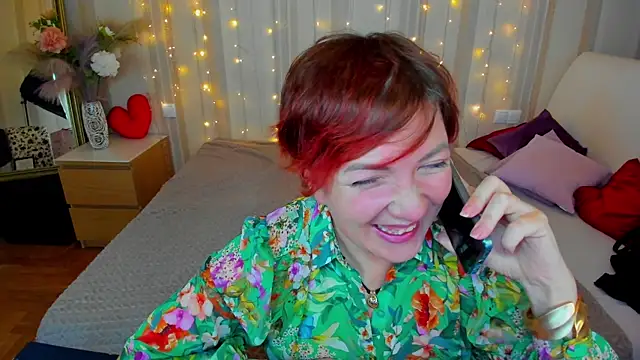 Katherine Fox online show from March 8, 8:00 am