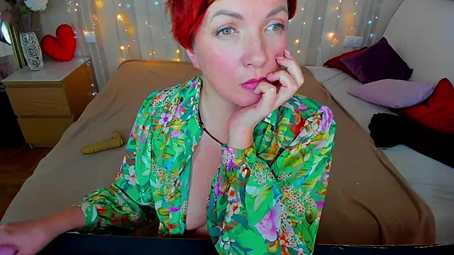 Katherine Fox online show from March 8, 2:08 pm
