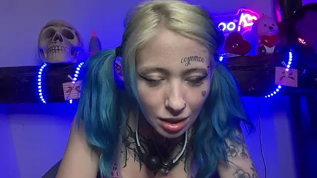 coyemoo online show from February 10, 11:13 pm