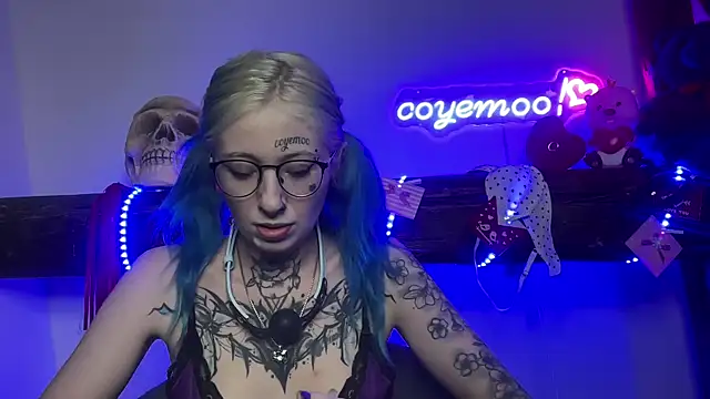 coyemoo online show from February 14, 5:57 pm