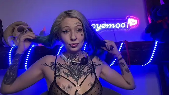 coyemoo online show from March 12, 7:24 am