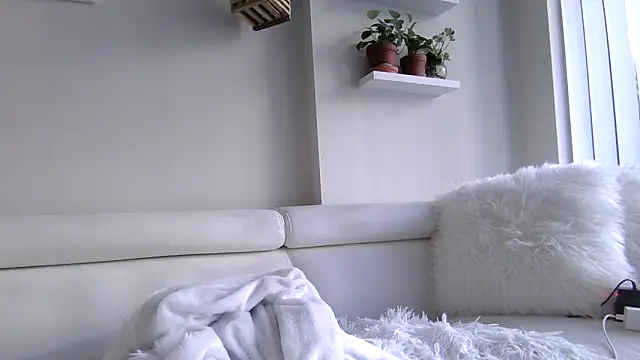 badblondebunny online show from October 6, 9:45 pm