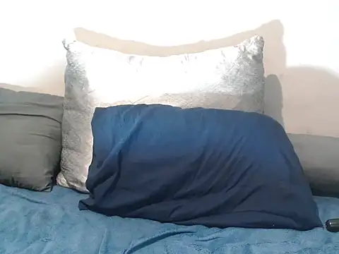 DarkDivva24 online show from December 14, 8:40 pm