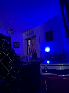 Snapshot of PutaNieves1983 chatting on November 30, 1:37 pm PutaNieves1983 online show from November 30, 1:37 pm