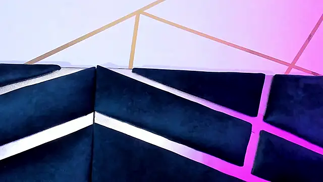 Snapshot of Charlie_Williams chatting on December 14, 8:40 pm Charlie Williams online show from December 14, 8:40 pm