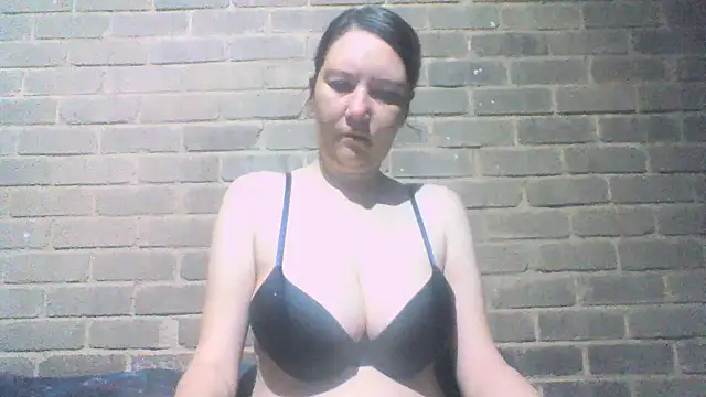 EksJouneMwah online show from November 28, 6:16 am