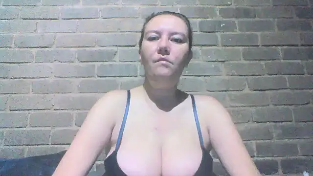 EksJouneMwah online show from April 29, 7:34 am