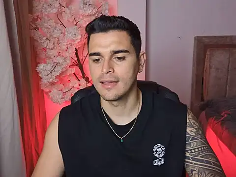 Snapshot of Axel_Big_cock chatting on August 8, 1:52 am Axel Big cock online show from August 8, 1:52 am