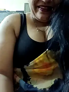 Snapshot of sneha_rose chatting on December 24, 4:33 am sneha rose online show from December 24, 4:33 am