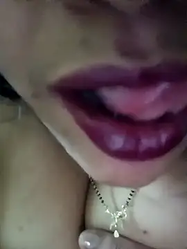 Snapshot of sneha_rose chatting on January 7, 8:24 am sneha rose online show from January 7, 8:24 am