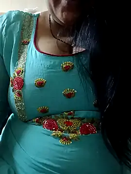 Snapshot of sneha_rose chatting on January 13, 3:34 am sneha rose online show from January 13, 3:34 am