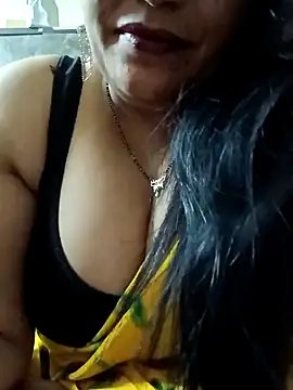 Snapshot of sneha_rose chatting on January 23, 4:37 pm sneha rose online show from January 23, 4:37 pm