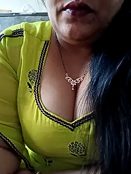 Snapshot of sneha_rose chatting on February 5, 4:48 am sneha rose online show from February 5, 4:48 am