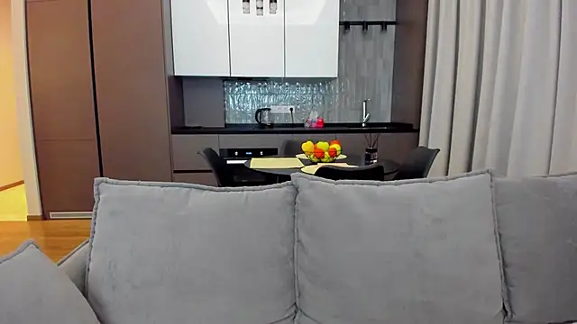 sexyangeloux online show from December 19, 7:51 pm