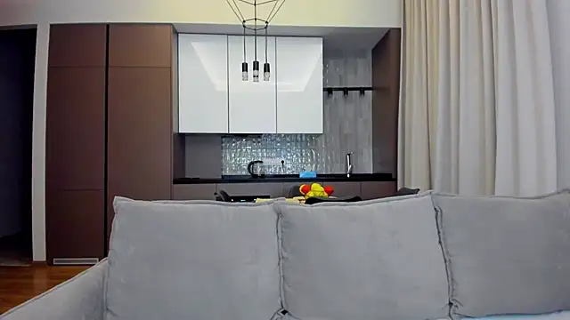 sexyangeloux online show from January 5, 1:35 am