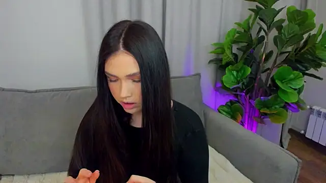 sexyangeloux online show from April 14, 9:10 pm