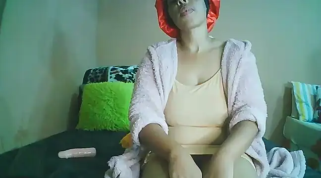 White Porshe online show from March 19, 2:37 am