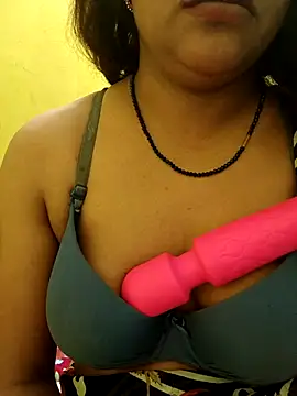 Snapshot of Sexyranibhabhi chatting on February 25, 5:52 am Sexyranibhabhi online show from February 25, 5:52 am