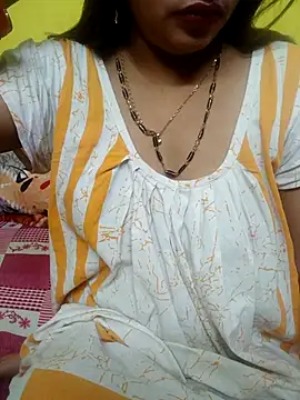 Snapshot of Sexyranibhabhi chatting on May 2, 3:33 am Sexyranibhabhi online show from May 2, 3:33 am