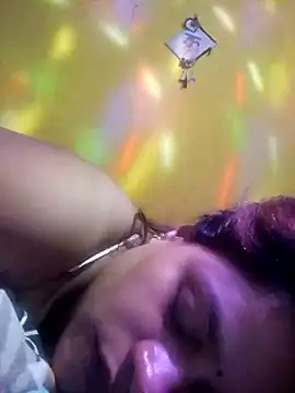 Snapshot of Sexyranibhabhi chatting on May 8, 3:01 am Sexyranibhabhi online show from May 8, 3:01 am