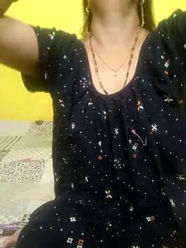 Snapshot of Sexyranibhabhi chatting on May 9, 3:23 am Sexyranibhabhi online show from May 9, 3:23 am