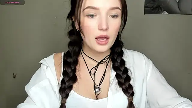 EvaaMillerr99 online show from December 16, 2:38 pm