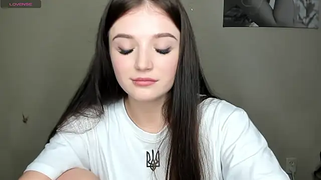 EvaaMillerr99 online show from January 7, 9:35 pm