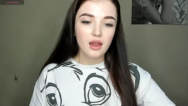 EvaaMillerr99 online show from January 9, 10:20 am