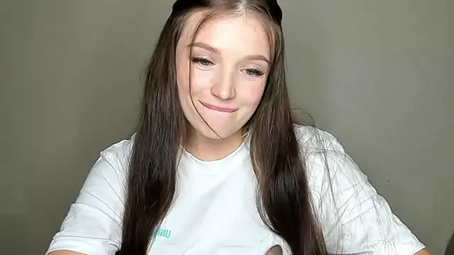 EvaaMillerr99 online show from October 25, 6:13 pm