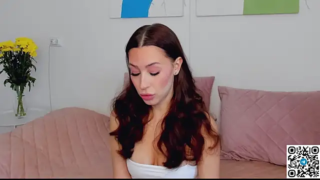 SelenaRousey online show from April 15, 8:21 am