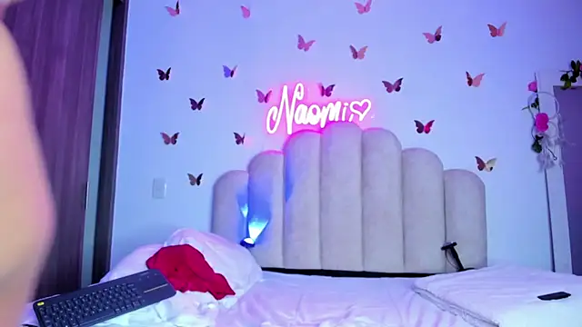 NaomiAsha online show from November 20, 12:00 am