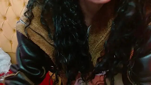 Snapshot of AlexandraJones_ chatting on February 15, 8:00 am AlexandraJones online show from February 15, 8:00 am