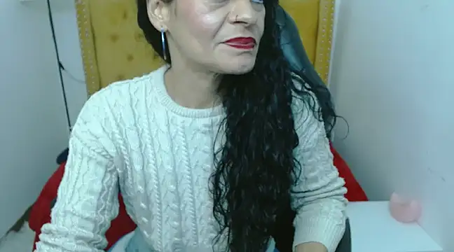 Snapshot of AlexandraJones_ chatting on February 22, 7:12 am AlexandraJones online show from February 22, 7:12 am