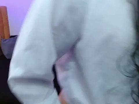 Snapshot of AlexandraJones_ chatting on March 2, 12:09 am AlexandraJones online show from March 2, 12:09 am