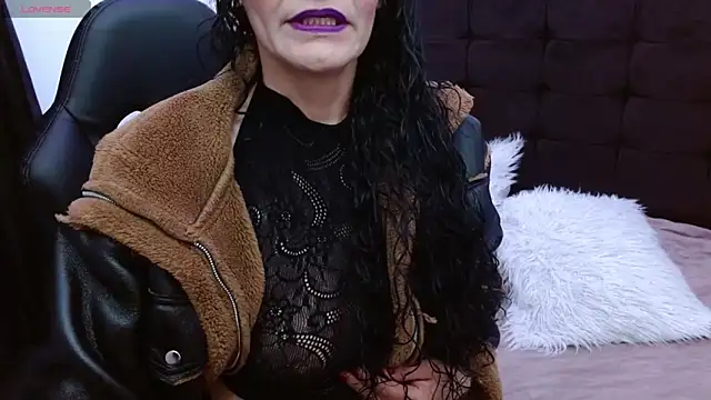 Snapshot of AlexandraJones_ chatting on October 9, 11:36 pm AlexandraJones online show from October 9, 11:36 pm