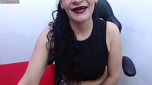 Snapshot of AlexandraJones_ chatting on October 16, 3:51 am AlexandraJones online show from October 16, 3:51 am