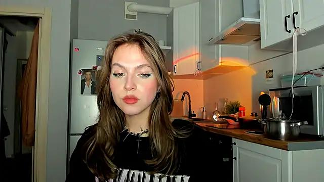 Niky  Jess online show from February 6, 9:06 pm