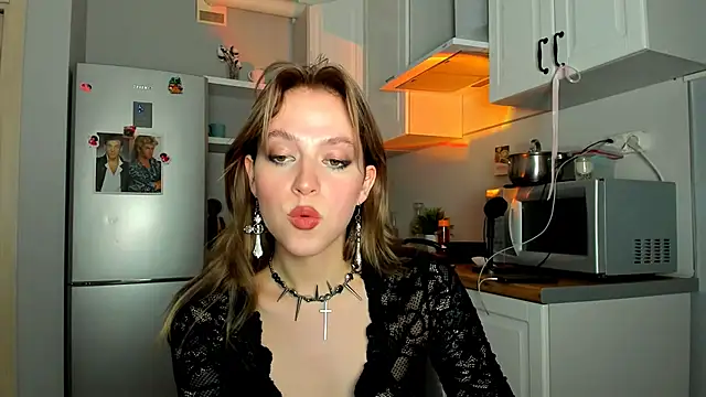 Niky  Jess online show from February 10, 5:09 pm