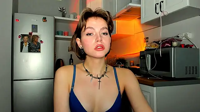 Niky  Jess online show from March 2, 3:16 pm