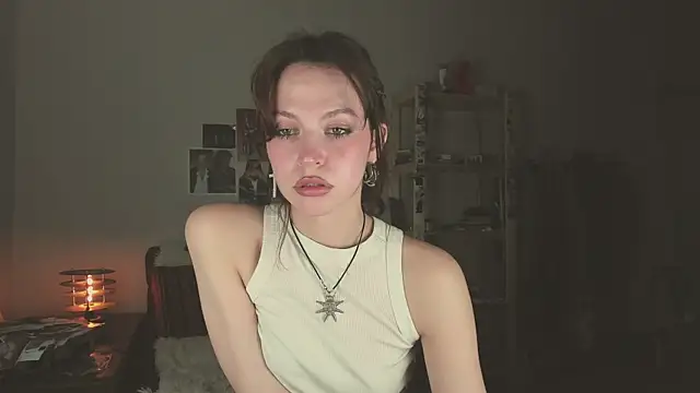 Snapshot of Niky__Jess chatting on May 14, 6:26 pm Niky Jess online show from May 14, 6:26 pm