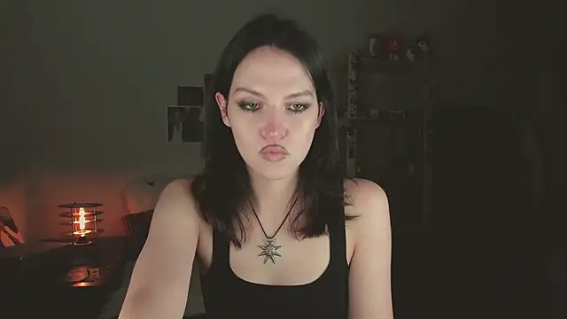 Snapshot of Niky__Jess chatting on June 13, 8:07 pm Niky Jess online show from June 13, 8:07 pm